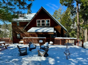 Lake Arrowhead Cabin-Hot Tub-Family Friendly-Arcade-Fire Pit